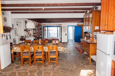 Kitchen and living room