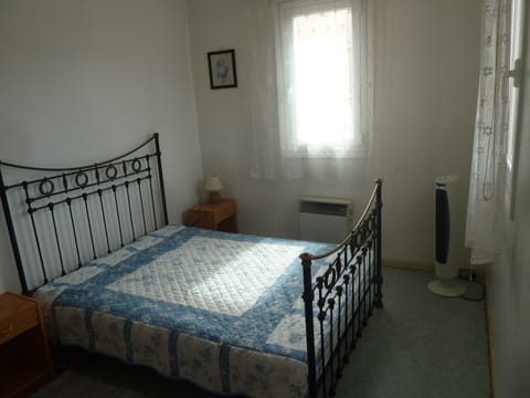 1 bedroom, iron/ironing board