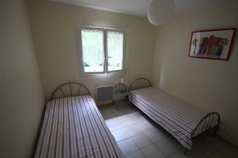 3 bedrooms, iron/ironing board