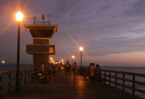 *The Pier is just steps from the Cottage. Get some ice cream or coffee and enjoy
