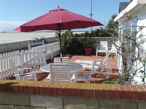 2656 Ocean Front Walk "Patio" South Mission Beach