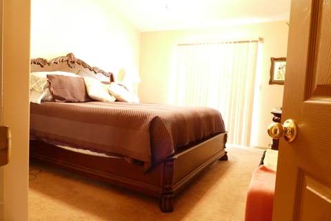 Master Bedroom--King Bed