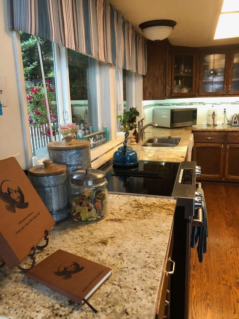 Galley kitchen, well furnished 