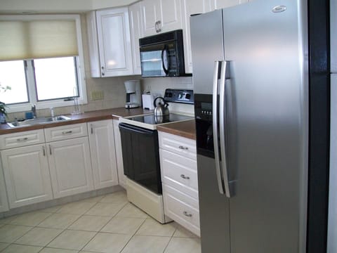Updated kitchen with all the amenities you need for your home away from home. 