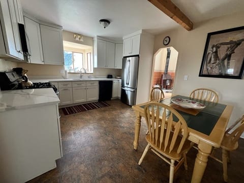 Newly renovated Kitchen and dining