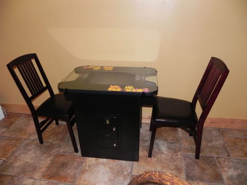 Ms. PacMan machine, 39 games!