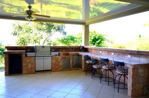 Outdoor Kitchen with BBQ Grill