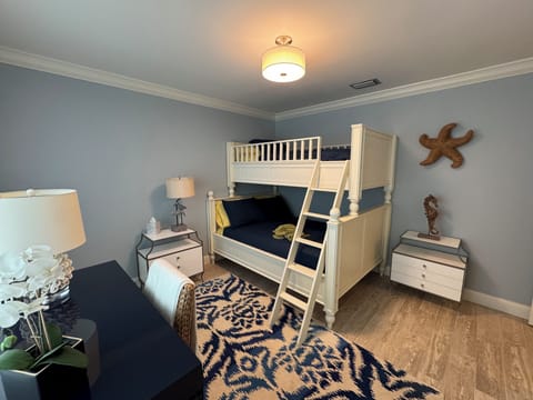 4 bedrooms, desk, iron/ironing board, travel crib