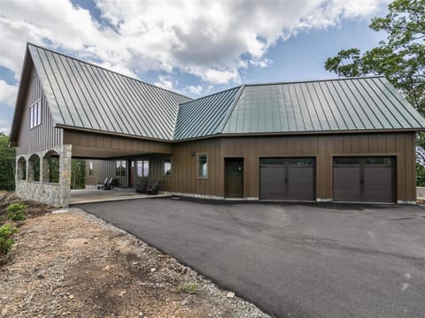 Welcome to Bama Bear Lodge