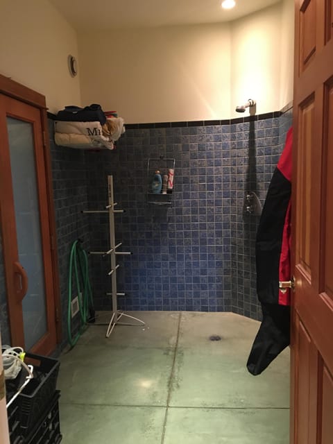 Shower/change room