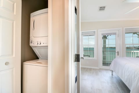 Luxury Ocean View 2 Bed \/ 2.5 Bath Townhome in the Keys | Little Torch ...