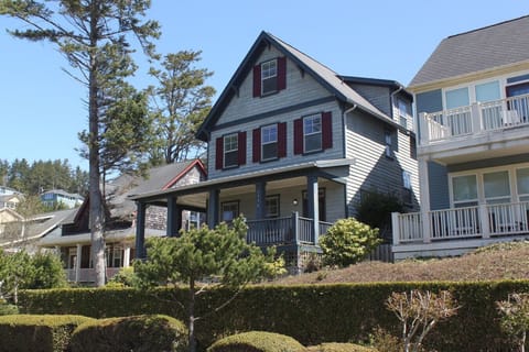 Welcome to Beach Haven! Your luxury 5BR coastal retreat in the charming Olivia Beach Community.