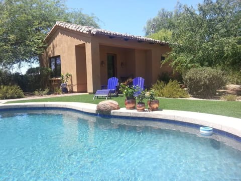 Stand Alone Guest House with pool access (5ft child fence installed upon request