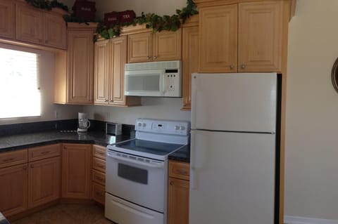 full kitchen