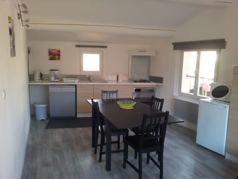 Main room with kitchen