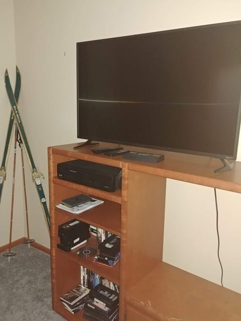 Large smart TV with internet access of Netflix, Hulu, Amazon Prime, and DVDs