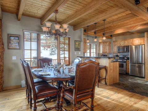 MMH 6 Harvest Moon Dining, 4