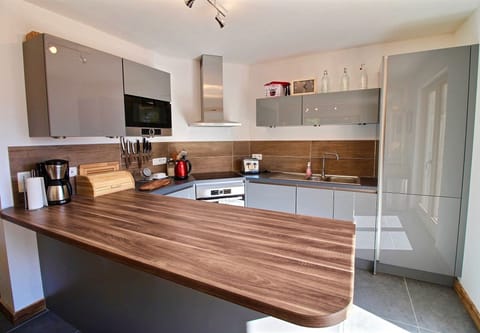 Cuisine moderne entièrement équipée 