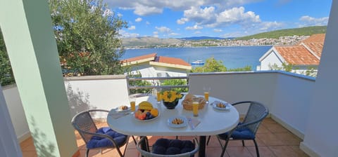 Apt Hibiscus sea view terrace