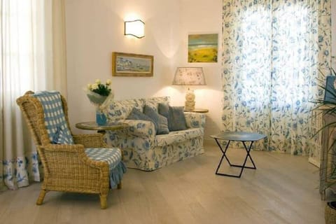 Charming living area