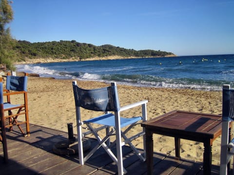 Beach nearby, sun loungers