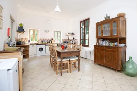 Bright, spacious fully fitted kitchen and dining area
