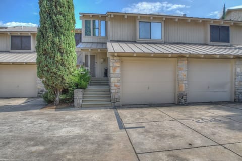 Front entrance of condo