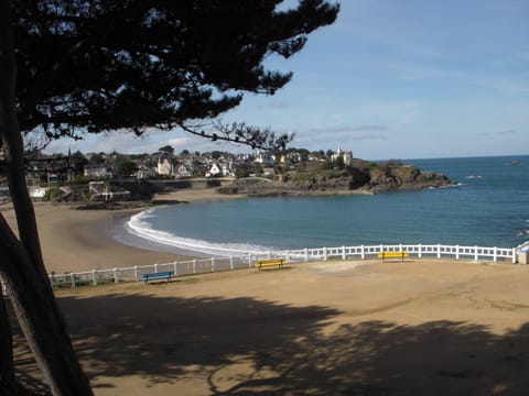 Beach nearby, sun loungers