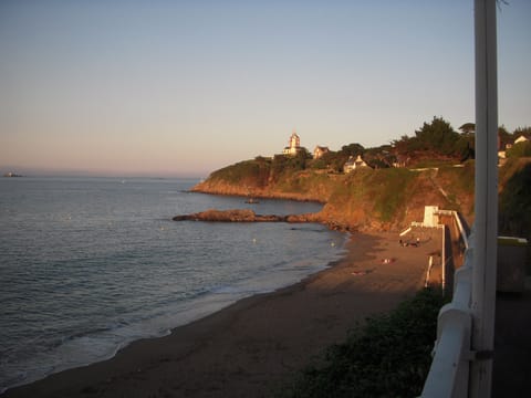 Beach nearby, sun loungers