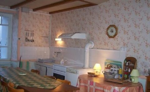 Large traditional rustic but well equipped kitchen