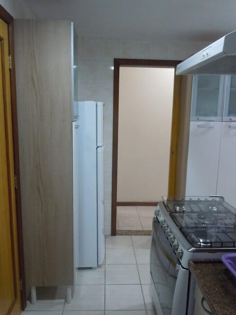 Fridge, microwave, stovetop, cookware/dishes/utensils