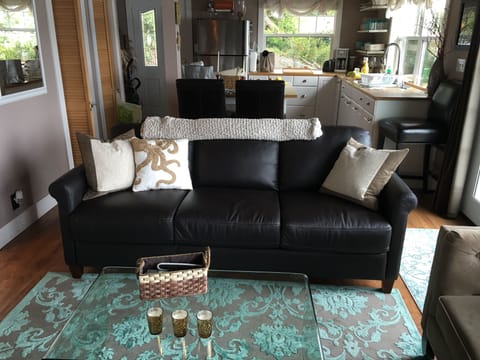 Open Floor Plan...living room and kitchen behind