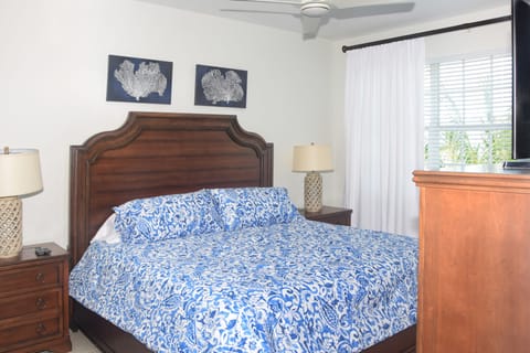 4 bedrooms, in-room safe, iron/ironing board, WiFi