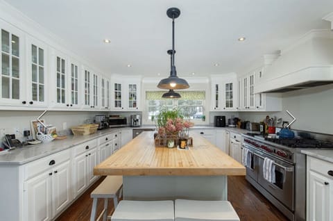Electric kettle, dining tables, kitchen islands