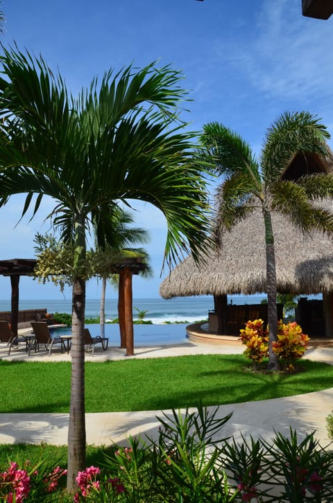 Pool, Palapa & Pergola! Your relaxation station!