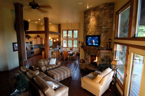 Main level living room