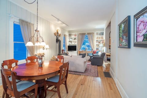 Dining room/Living Room