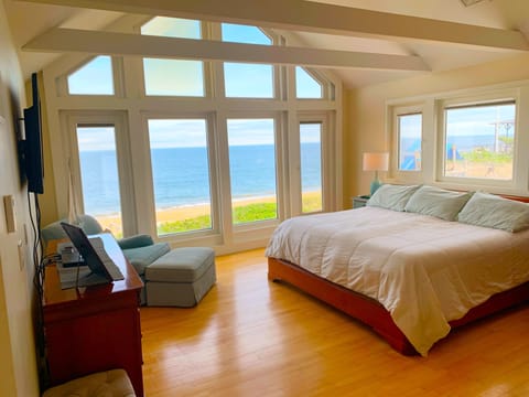Marvel at the stunning ocean views in the master suite with king bed