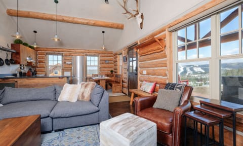 Cowboy Heaven 7 Cowboy Way, Living Room, 6