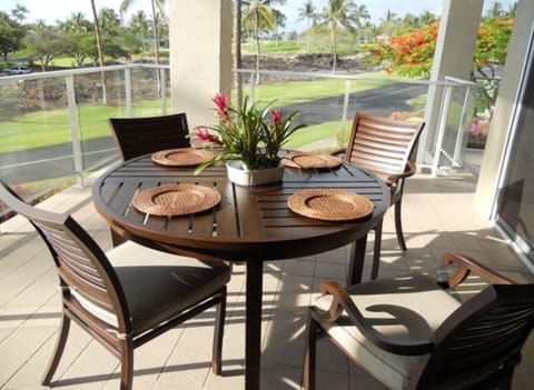 Lanai comfortably seats 4 people for dining and wraps around to the master suite