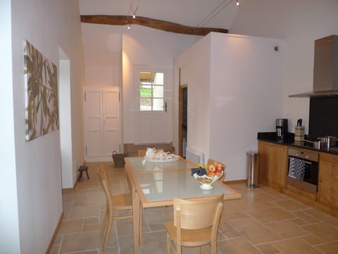 dining with open kitchen