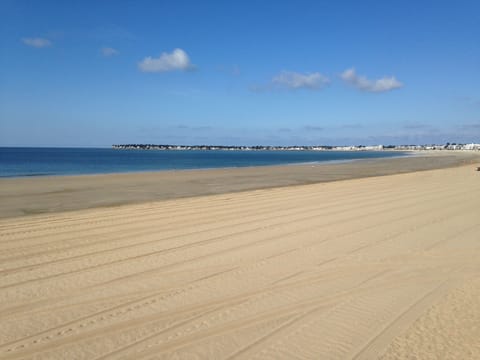 Beach nearby, sun loungers