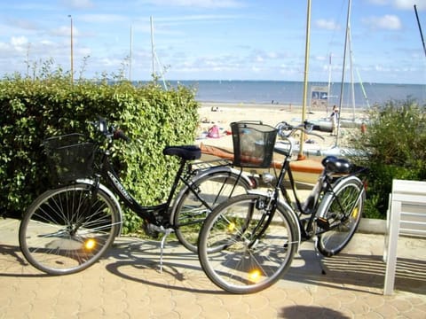 Beach nearby, sun loungers