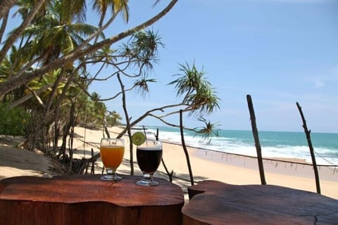 Beach nearby, sun loungers, beach towels