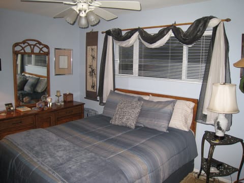 Upstairs bedroom has Queen sized bed.