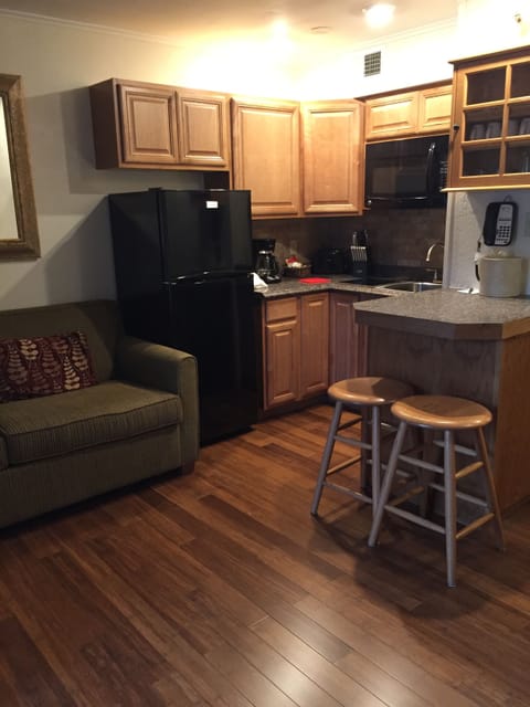 Fridge, microwave, dishwasher, coffee/tea maker