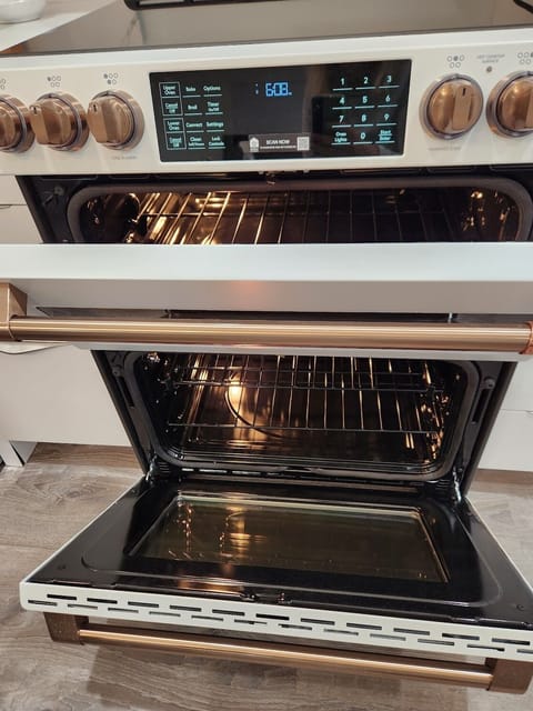 Cafe double oven induction range