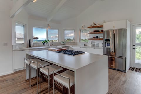Stunning Ocean Views from the Kitchen