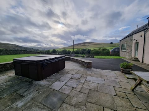 Welcome to Time - Hot Tub & Views