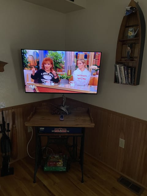 43" TLC Roku HDTV
